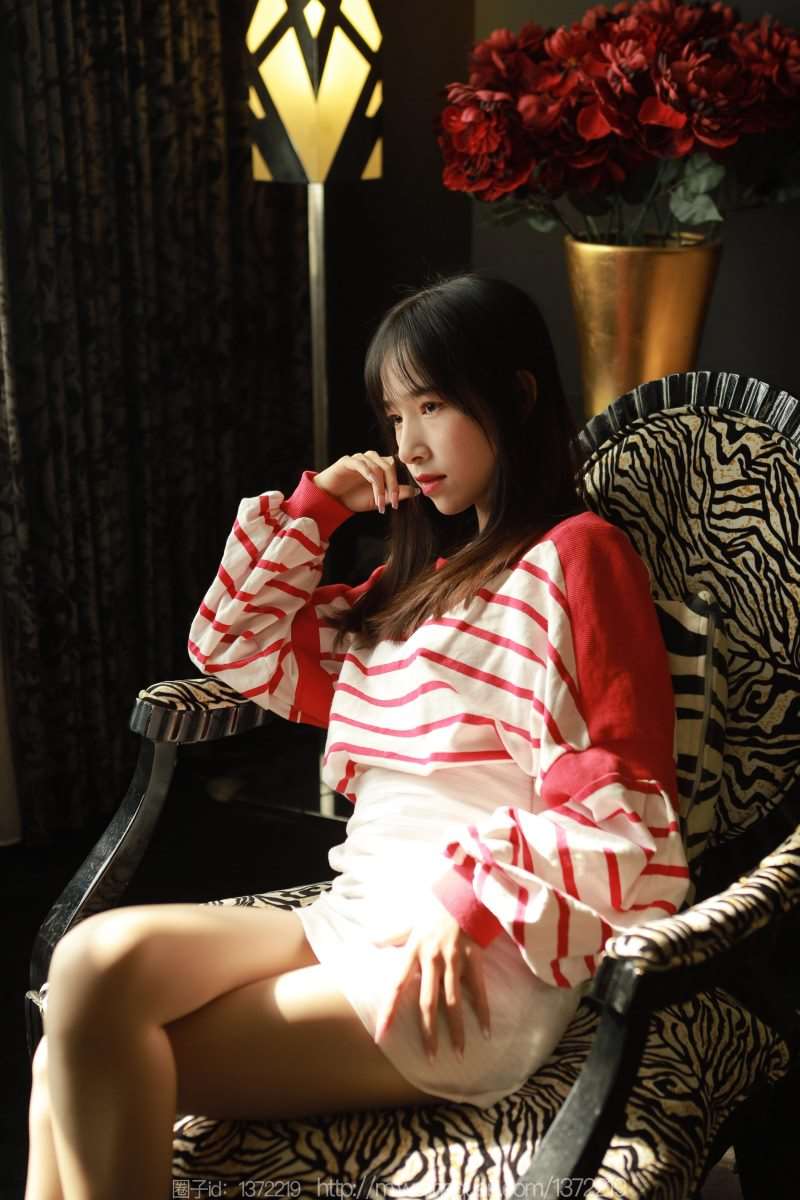 [IESS异思趣向] 2023.2.22 丝享家 1369 美子《藏在光影里》[93P/79MB]