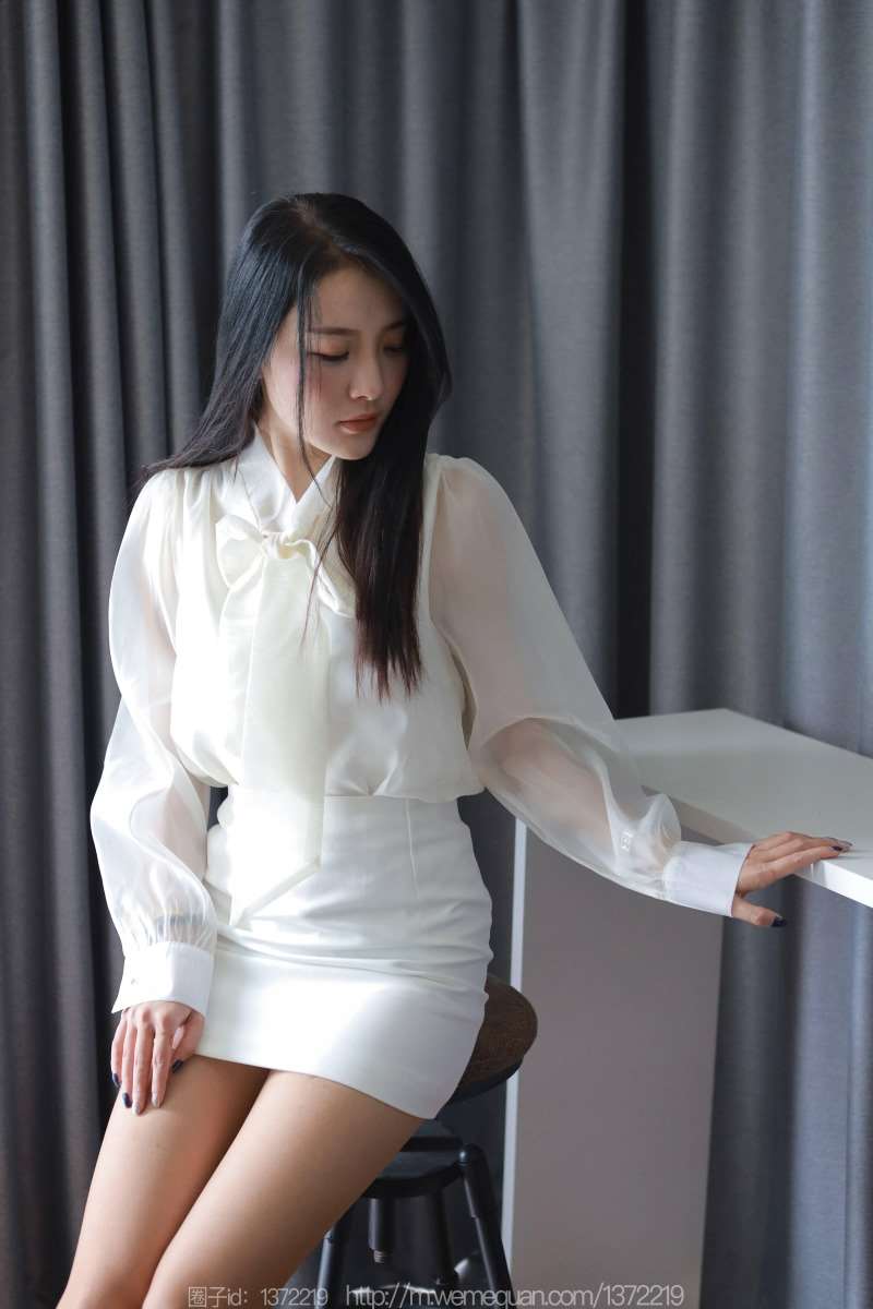 [IESS异思趣向] 2023.09.08 丝享家 1528 婉萍《白裙配咖啡》[84P/77MB]