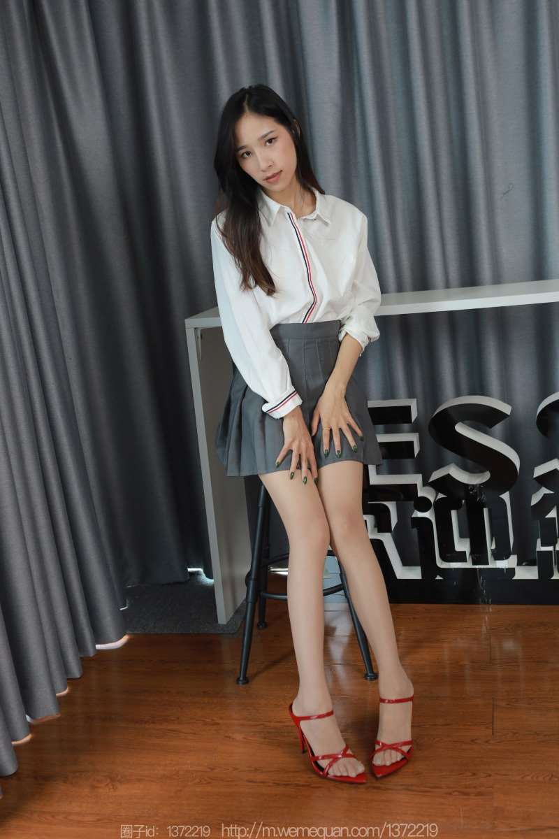 [IESS异思趣向] 2023.8.29 丝享家 1519 美子《俏皮百褶裙》[86P/86MB]