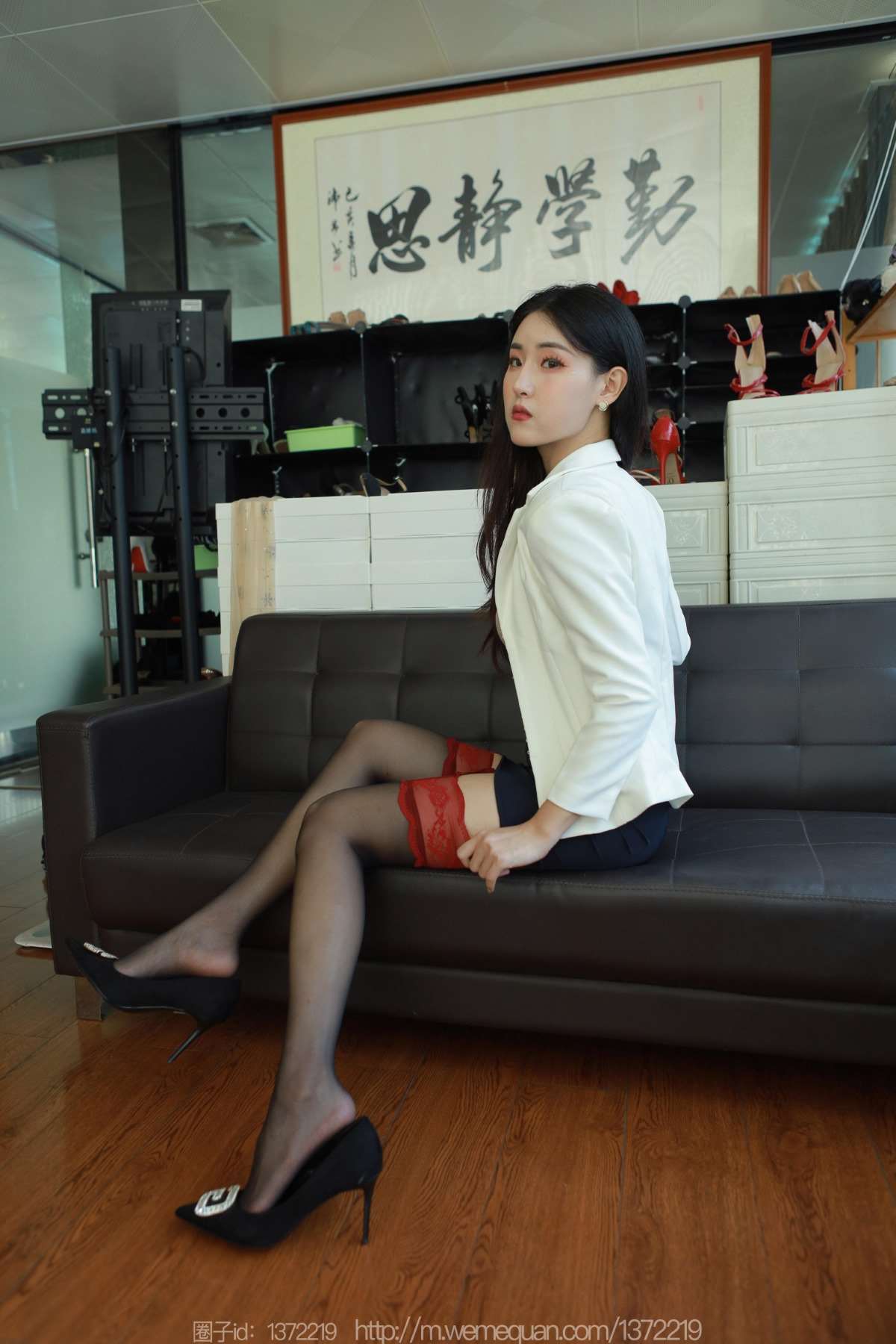 [IESS异思趣向] 2023.09.27 丝享家 1544 小宝《红色警戒》[87P/93MB]