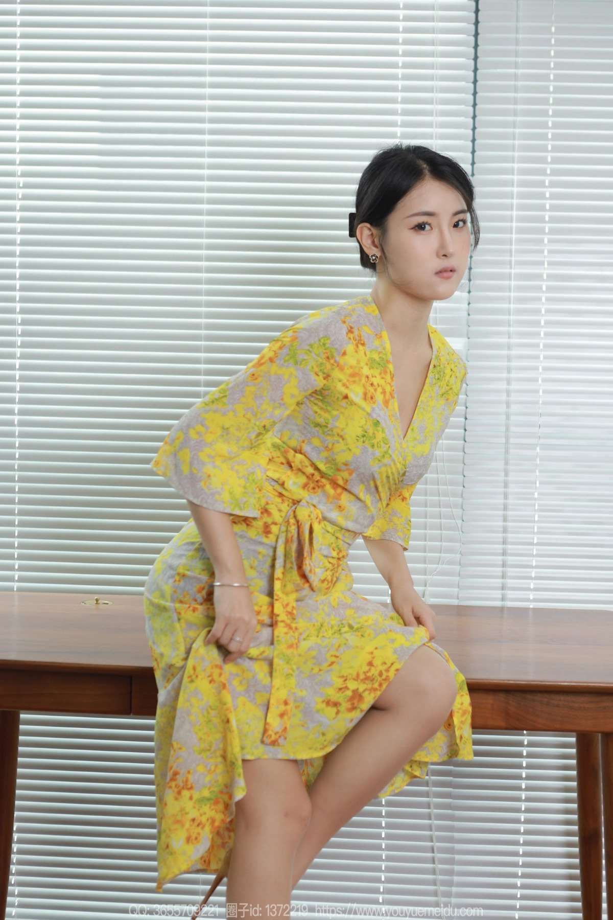 [IESS异思趣向] 2023.10.10 丝享家 1555 小宝《黄色战袍》[82P/85MB]