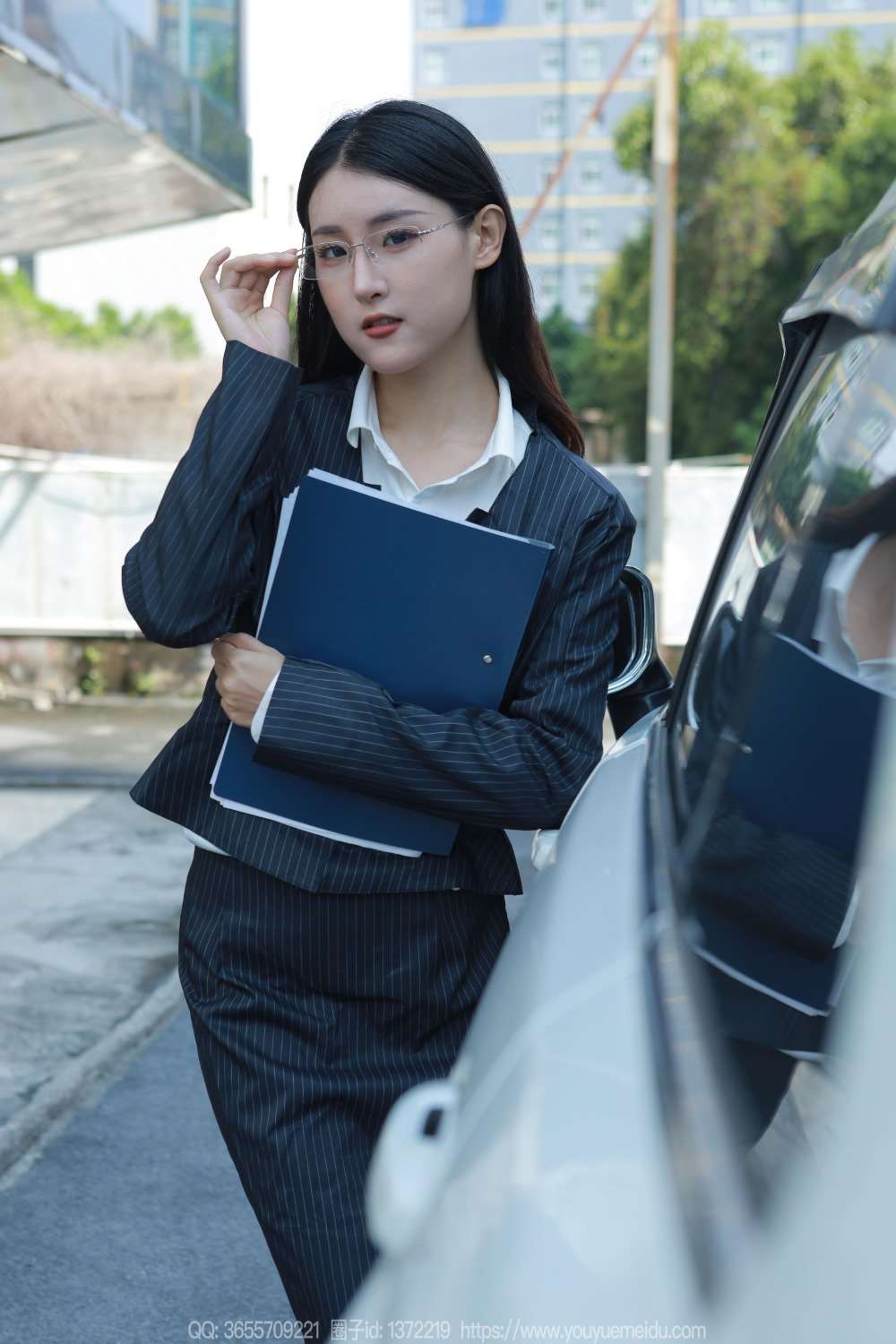 [IESS异思趣向] 2023.11.03 丝享家 1576 小宝《懂事早到女人》[88P/101MB]