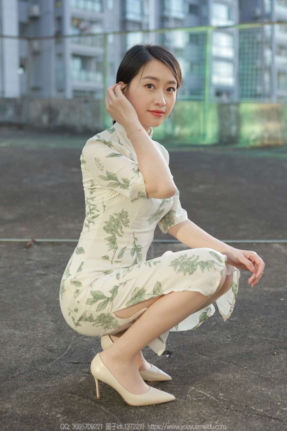 [IESS异思趣向] 2023.11.24 丝享家 1594 小婕《薄如蝉翼》[85P/102MB]