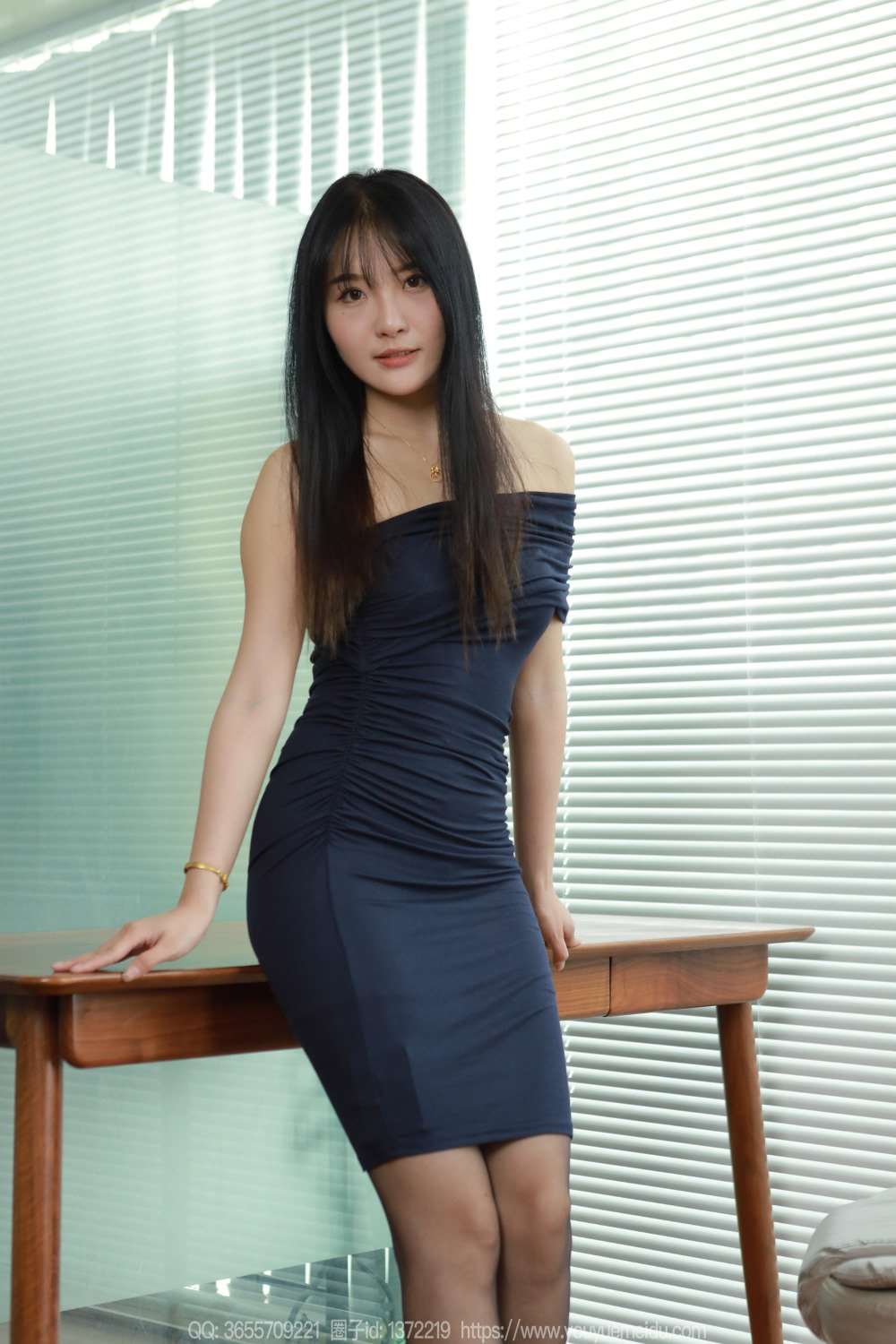 [IESS异思趣向] 2024.06.04 丝享家 1759 婉萍《紫色俏佳人》[74P/68MB]