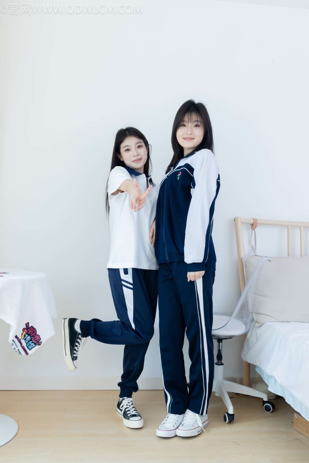 物恋传媒 NO.2322 闪闪&青柠-可可爱爱 [168P/1V/4.62G]