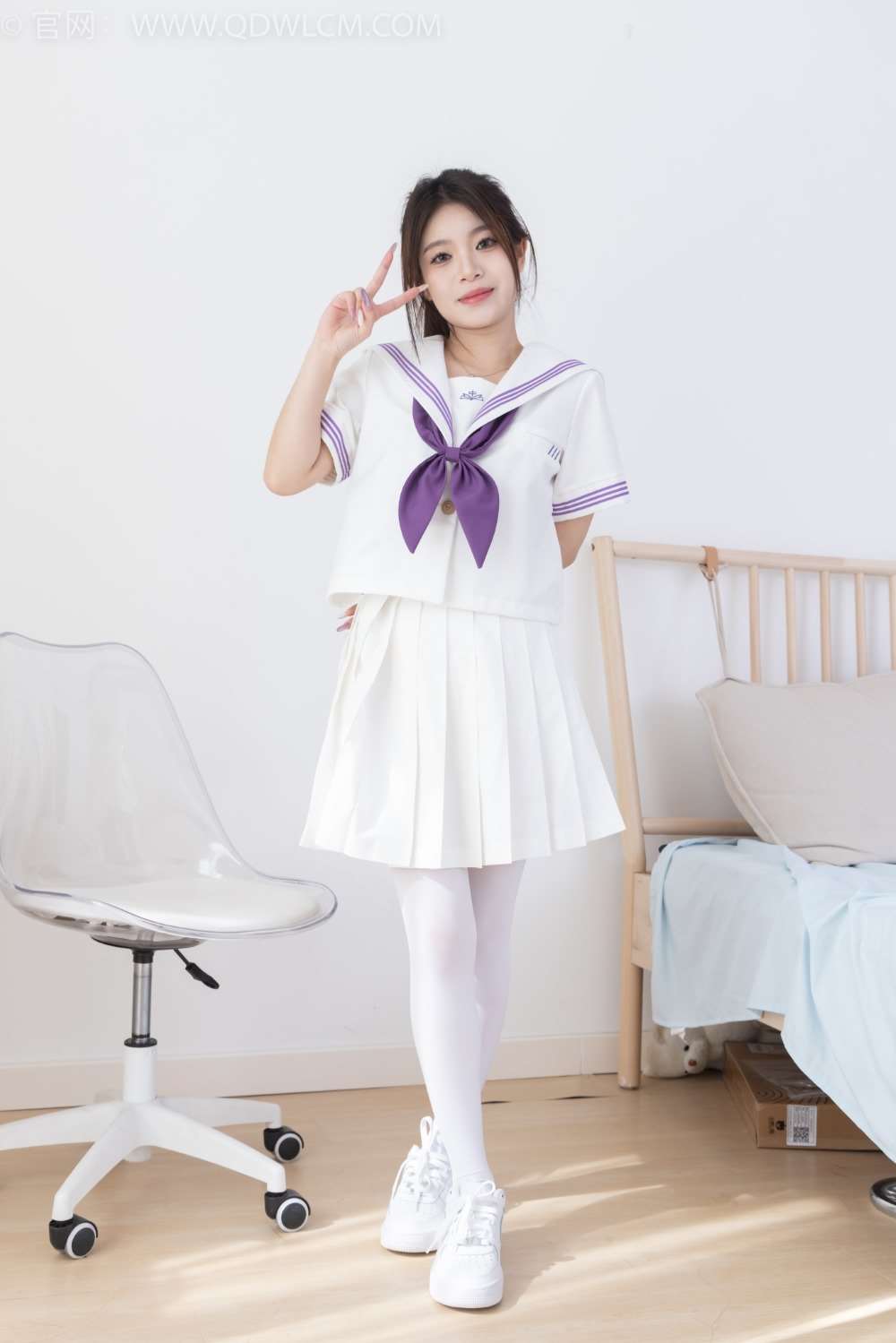 物恋传媒 NO.2317 闪闪-我的她 [160P/1V/3.72G]