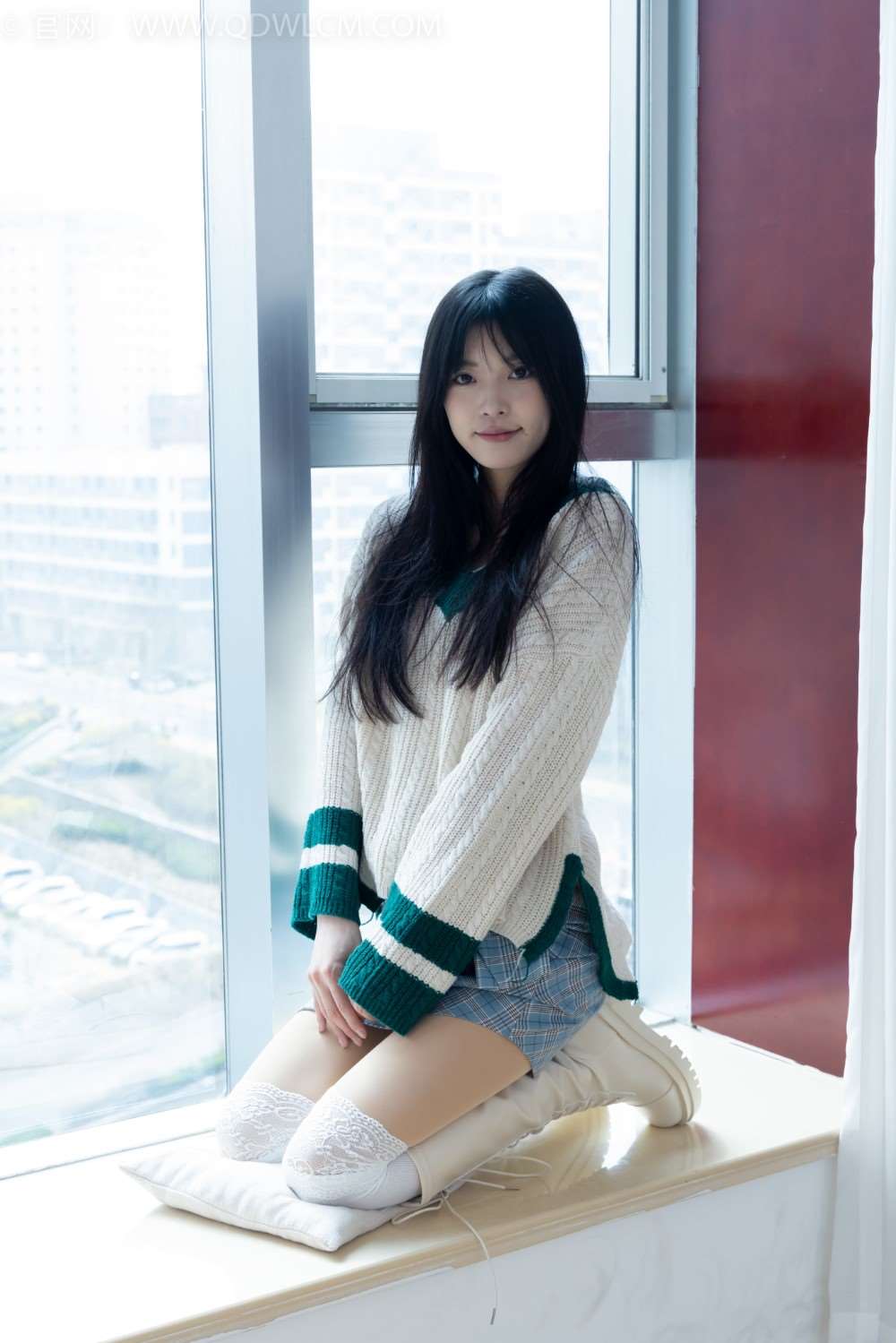 物恋传媒 NO.2312 茯苓-喧闹小巷 [160P/1V/3.88G]