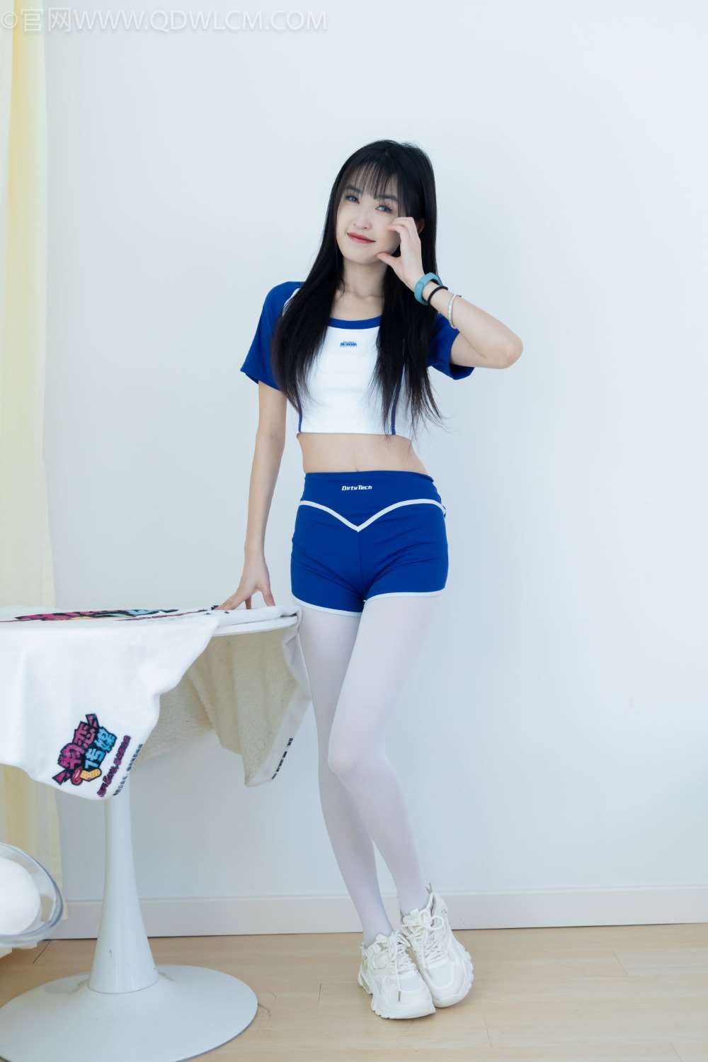 物恋传媒 NO.2334 嘉木-孤独美学 [242P/1V/5.46G]