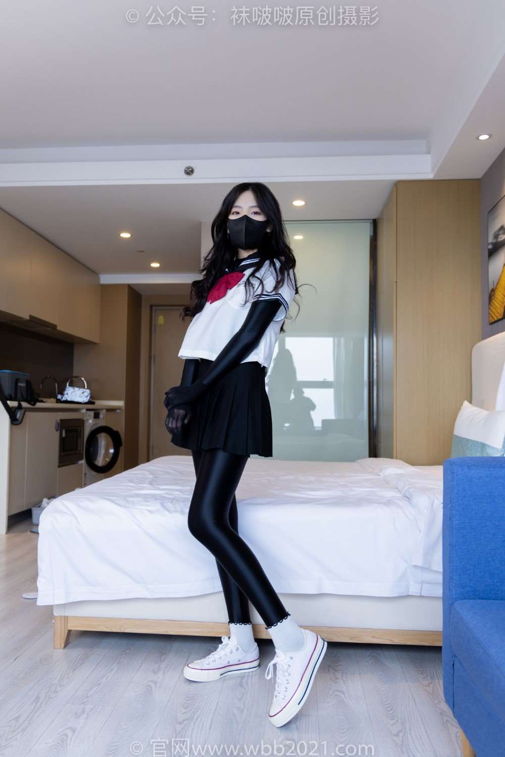 [BoBoSocks袜啵啵] NO.513 小甜豆-帆布鞋、白棉袜、厚黑丝五指袜和jk制服叠穿、裤里丝、黑色口罩（花絮版）[140P/1V/6.07G]