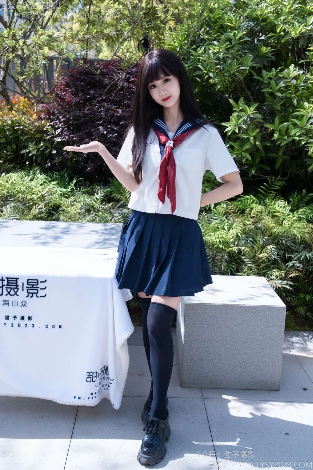 [甜予摄影] NO.193 小甜桃-皮鞋、大腿袜、裸足（完整版）[129P/2V/9.35G]