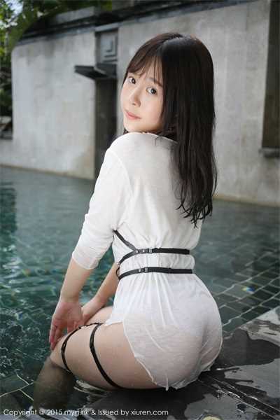 047